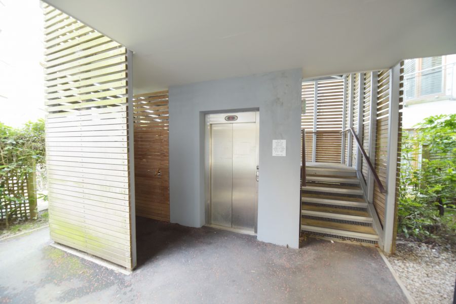 27 Shaftesbury Drive