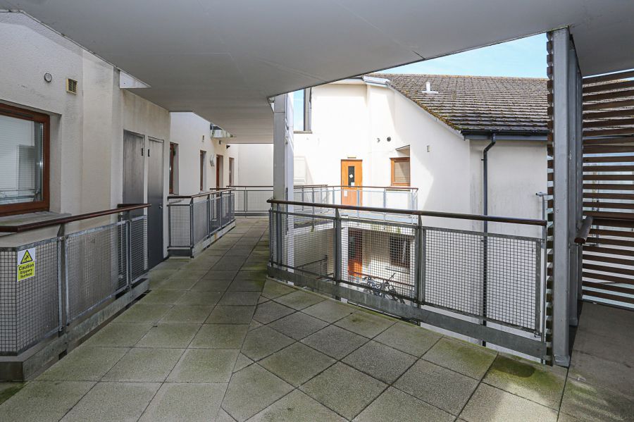 27 Shaftesbury Drive