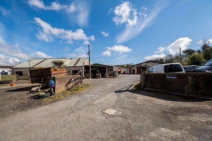 Warehousing Units At 12 Ballybeen Road Warehousing Units At 12 Ballybeen Road