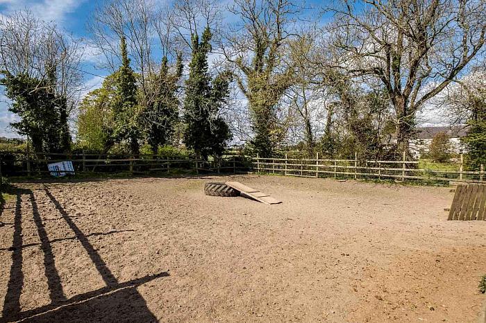 Warehousing Units At 12 Ballybeen Road Warehousing Units At 12 Ballybeen Road