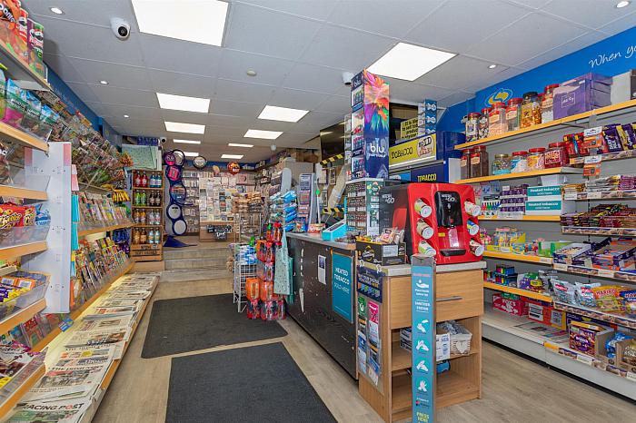 Livingstone's Newsagency 5 Bridge Street