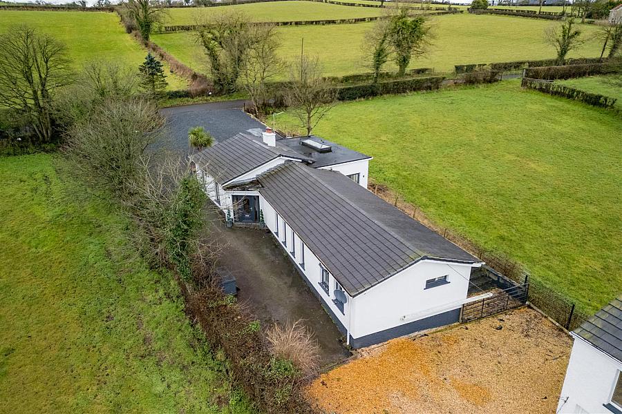 30 Lisnabreeny Road East