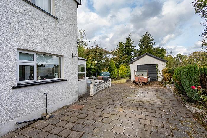 89 Hillsborough Road