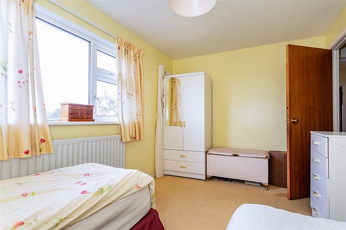 89 Hillsborough Road