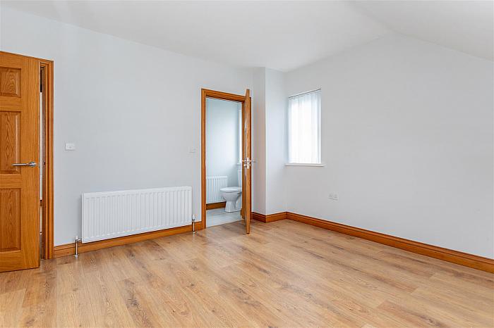 81 Moss Road