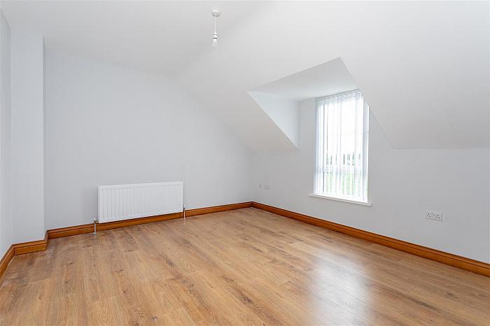 81 Moss Road