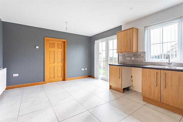 81 Moss Road
