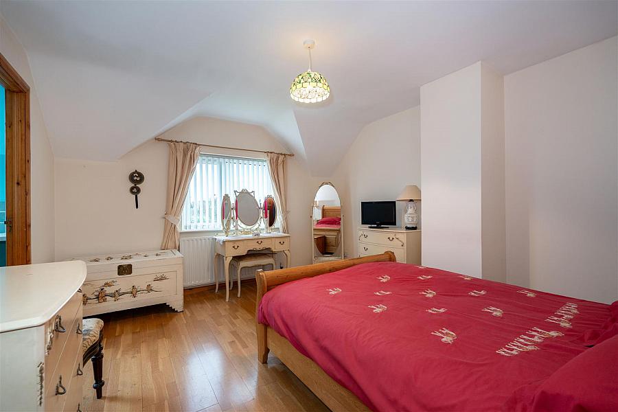 17 The Spires Crescent