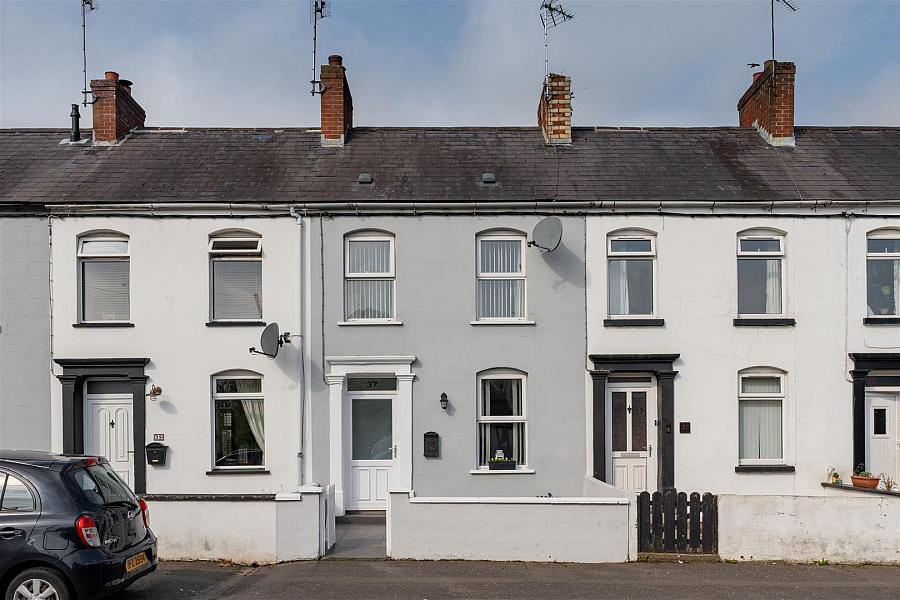37 Railway Street