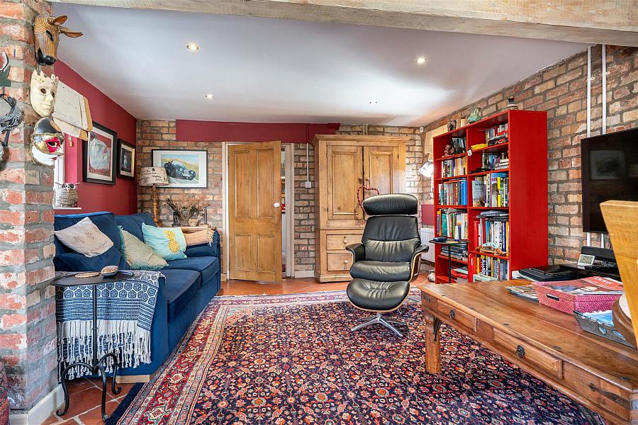 Peartree House, 4 Lower Clay Road