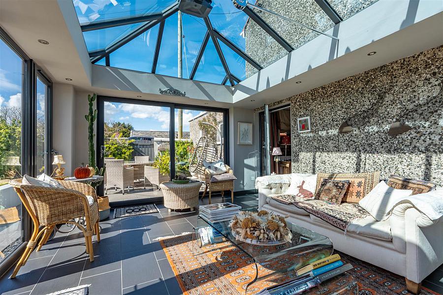Peartree House, 4 Lower Clay Road