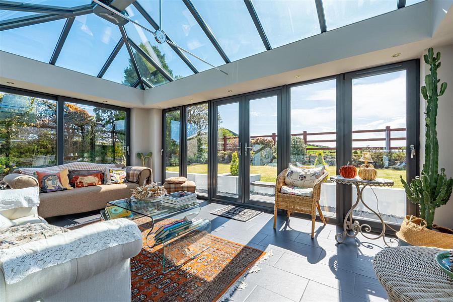 Peartree House, 4 Lower Clay Road