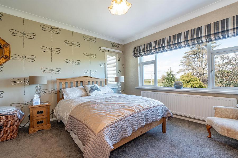 Peartree House, 4 Lower Clay Road