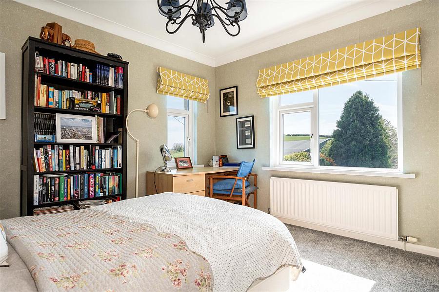 Peartree House, 4 Lower Clay Road