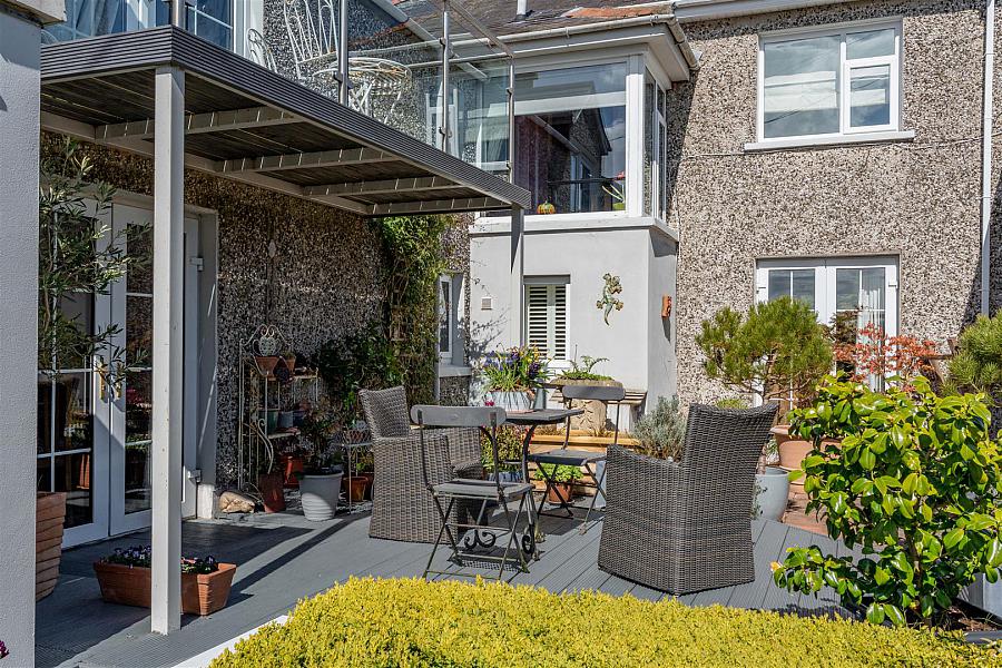 Peartree House, 4 Lower Clay Road