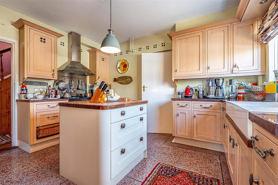 Peartree House, 4 Lower Clay Road