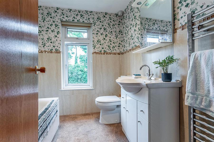 Easthope, 71 Killynure Road West