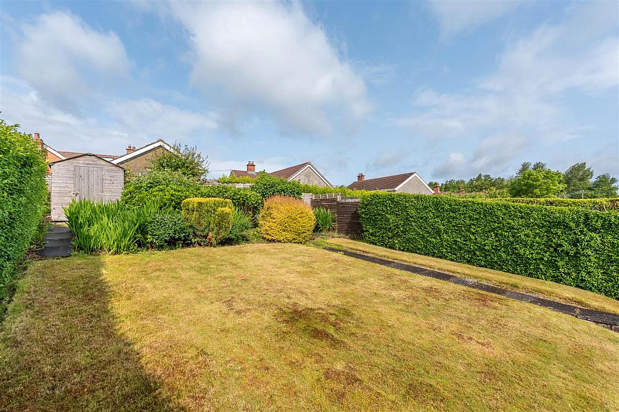 6 Ilford Drive
