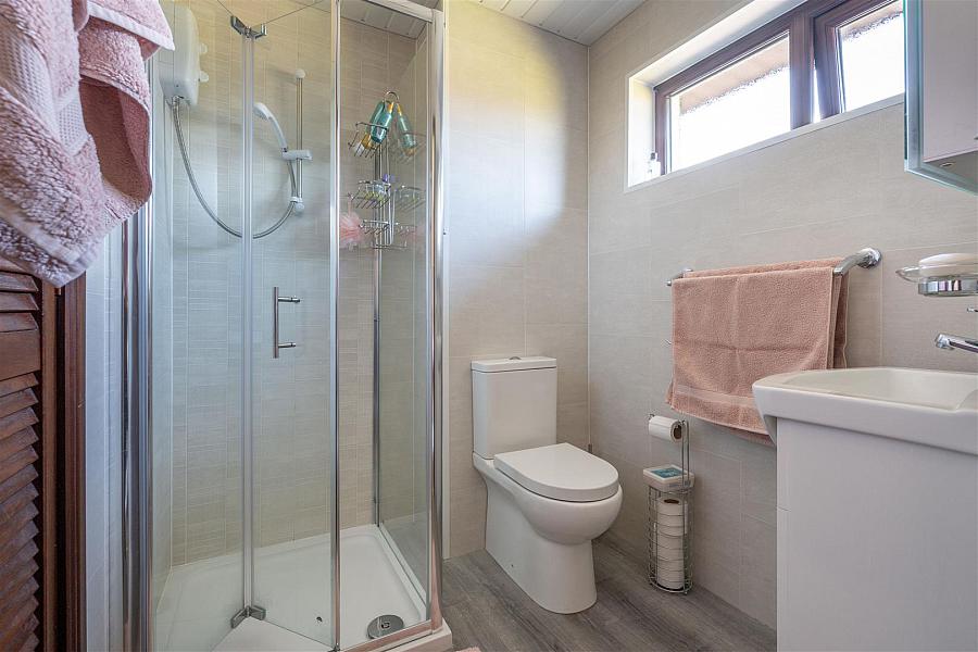 11 Strangford View