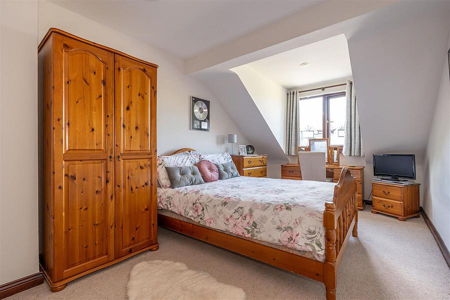 11 Strangford View