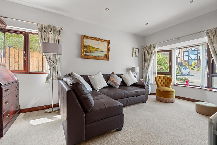 11 Strangford View