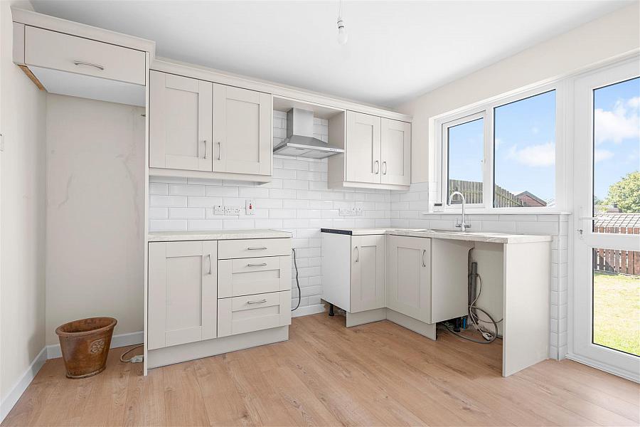 28 Alveston Park