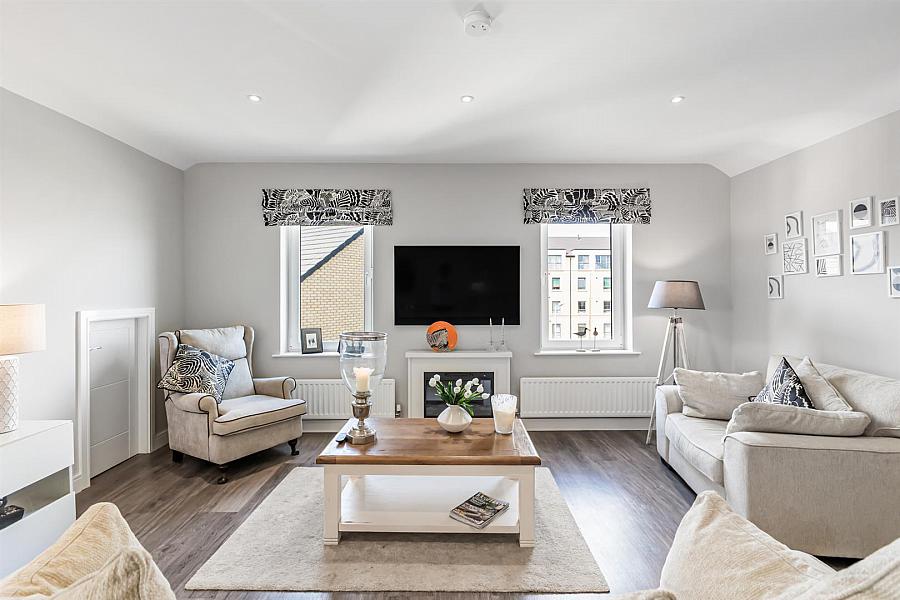34 Little Enler Crescent