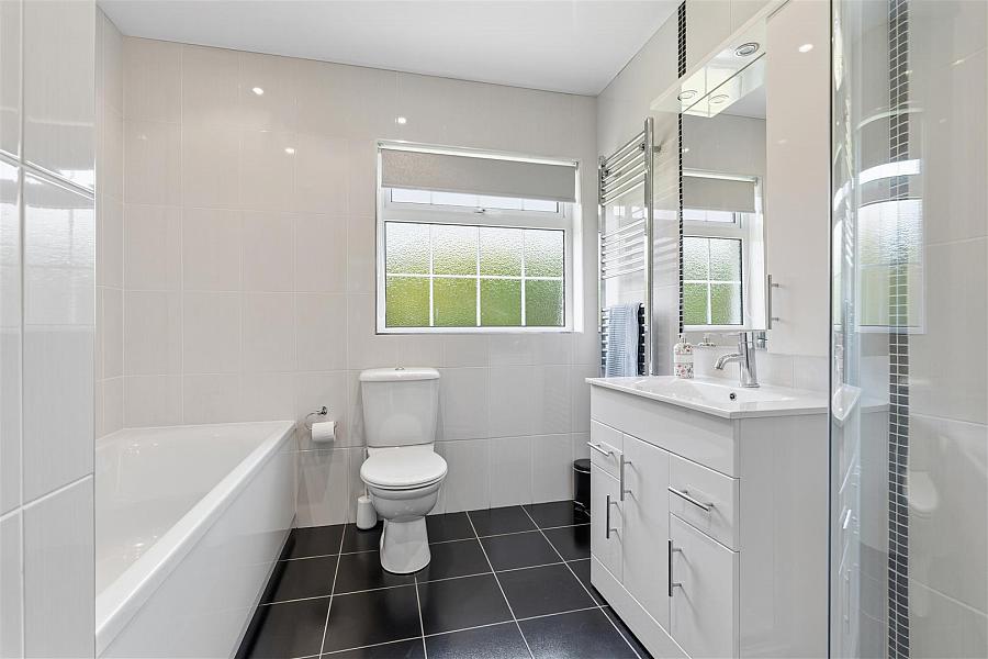 11 Rockmount Close