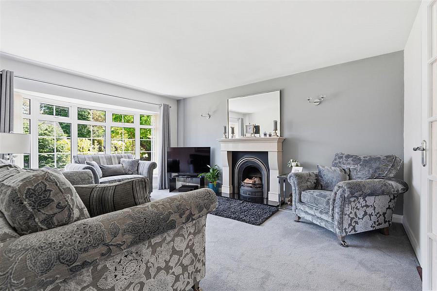 11 Rockmount Close