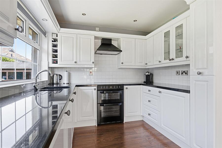 11 Rockmount Close