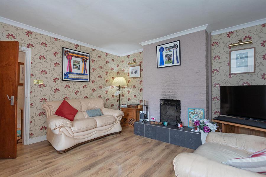 8 Drumhirk Road