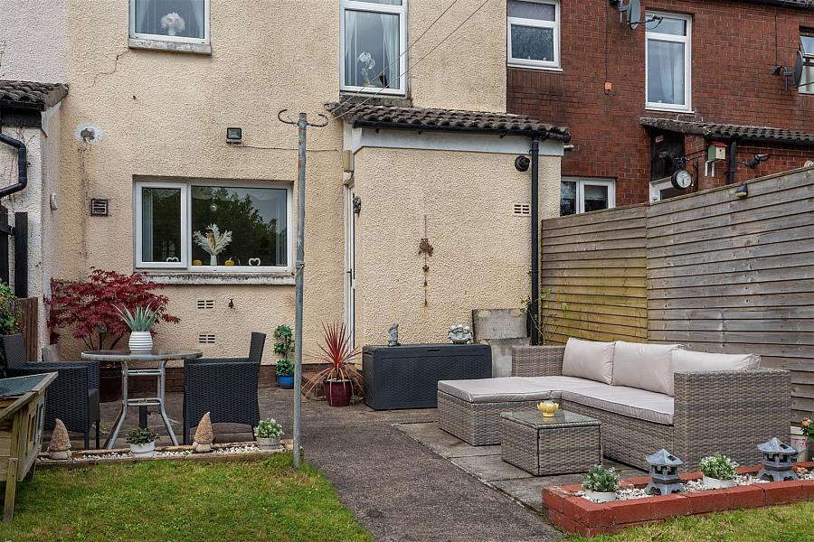 14 Longstone Close