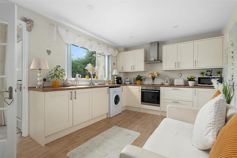 14 Longstone Close