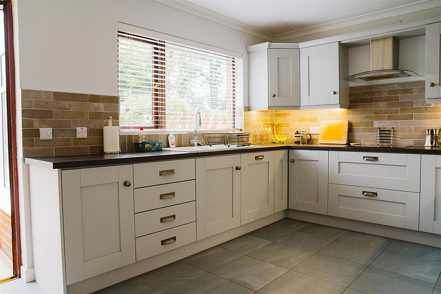38 Barclay Manor