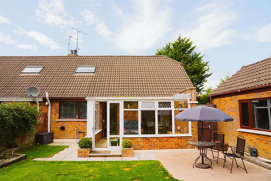 38 Barclay Manor