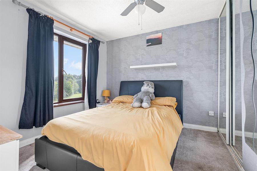 9 Brae Park