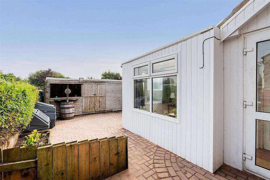 9 Brae Park