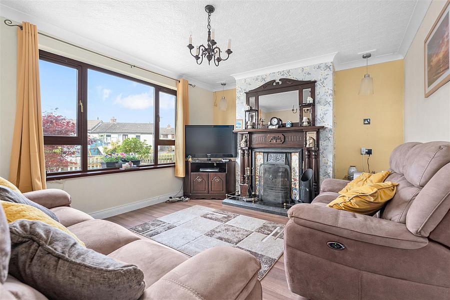 9 Brae Park