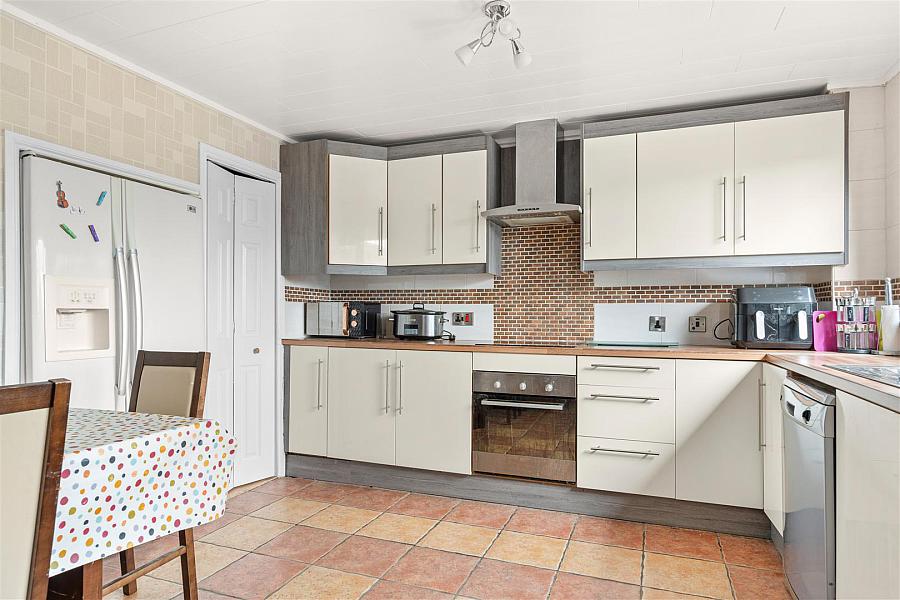 9 Brae Park