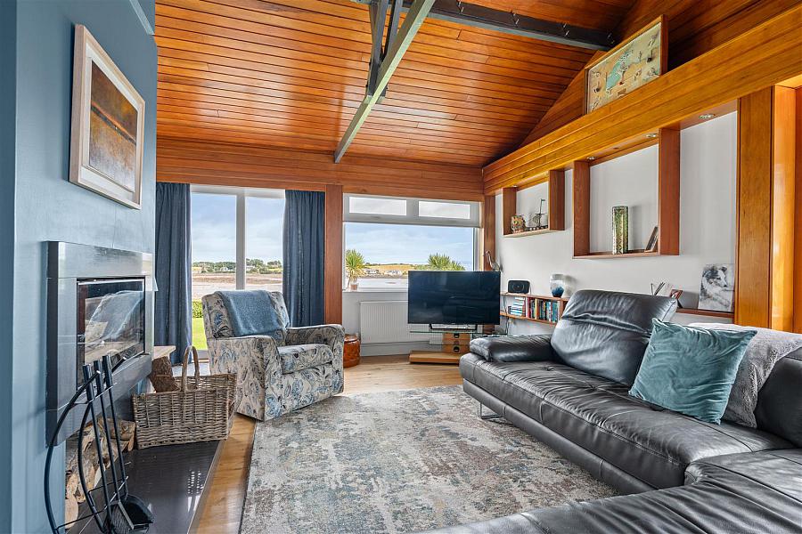 115 Whiterock Bay