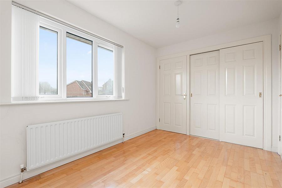4 The Spires Crescent