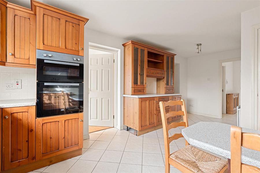 4 The Spires Crescent