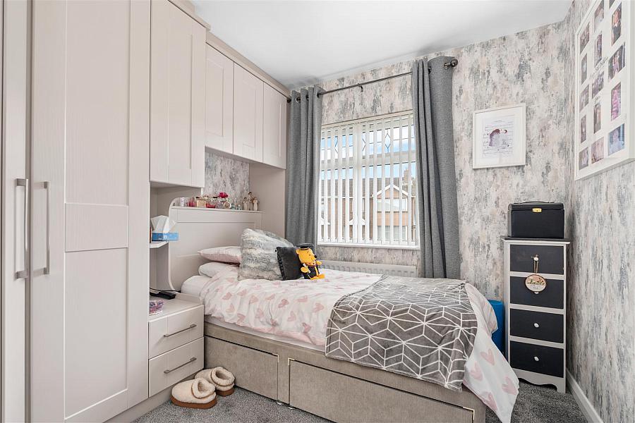 12 Alveston Park
