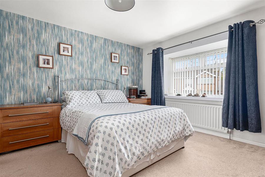 12 Alveston Park
