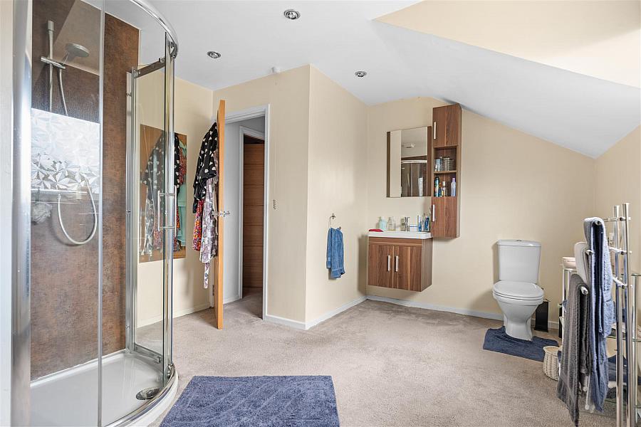 12 Alveston Park