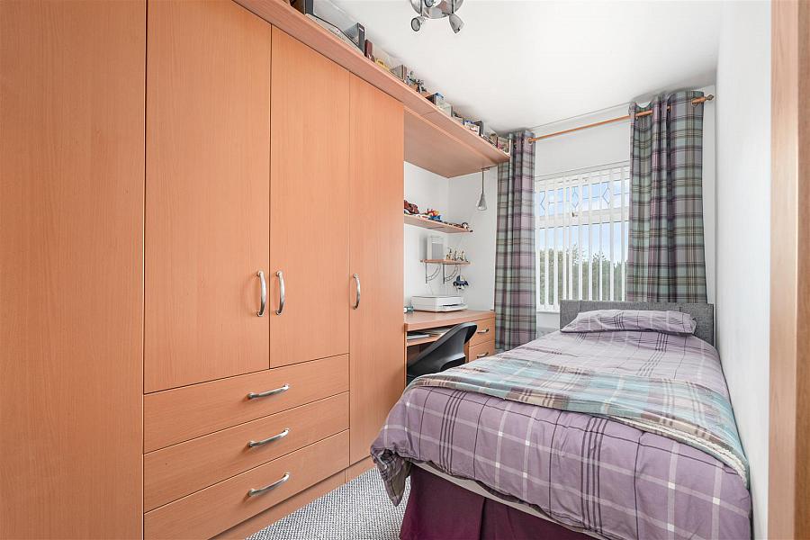 12 Alveston Park