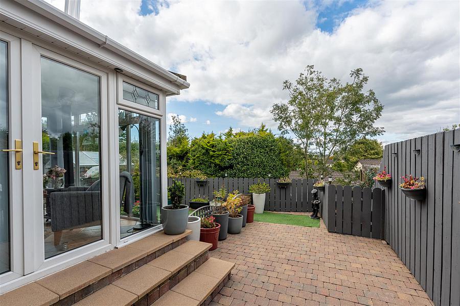 12 Alveston Park