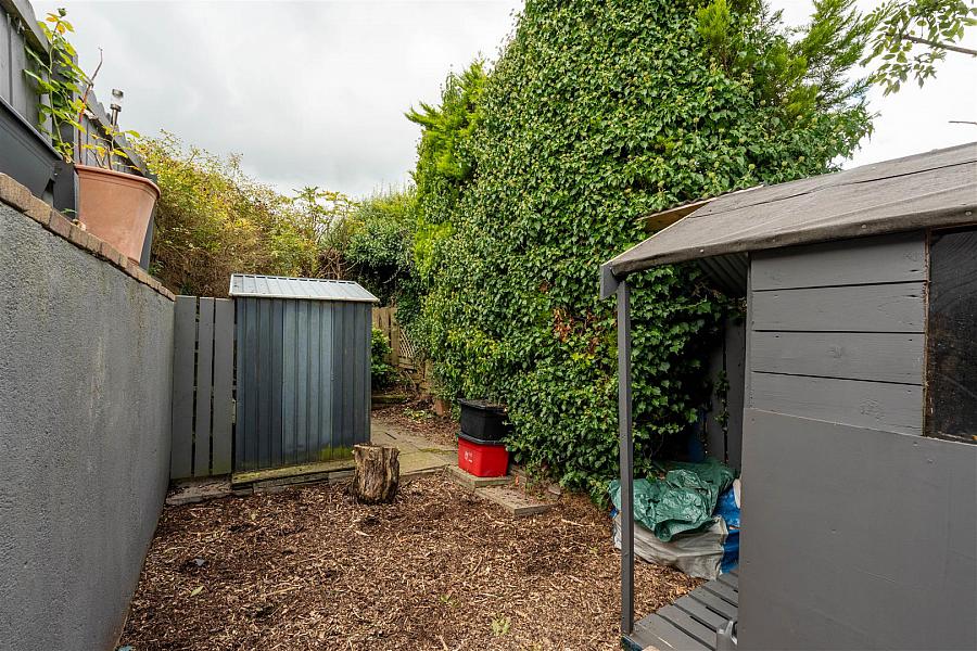 12 Alveston Park