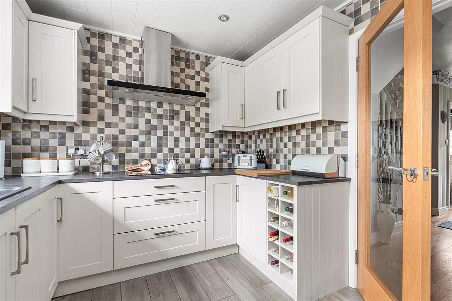 12 Alveston Park