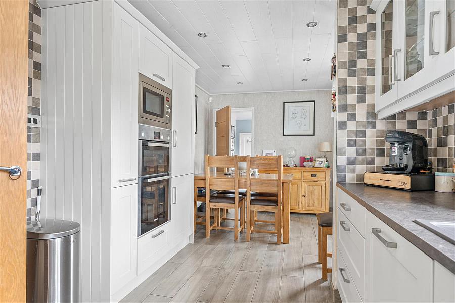12 Alveston Park